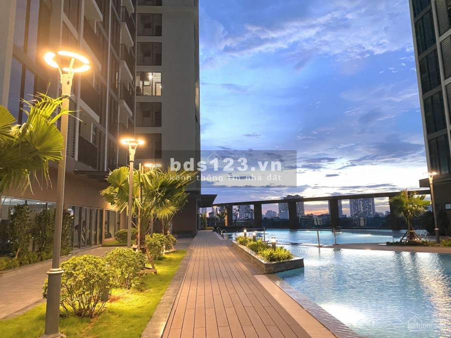 Cho thuê căn hộ Eco Green 3PN 12triệu, căn góc tầng trung view pháo hoa Q1 cực rõ. LH: 0933120416