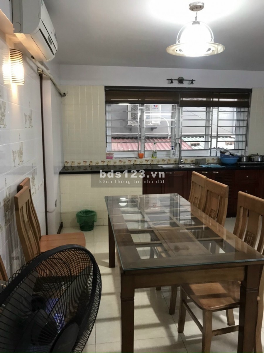 Bán nhà 3 tầng mặt phố Thượng Đạt, Tứ Minh, 74.25m2, mt 4.5m, 3.3 tỷ, vị trí đẹp
