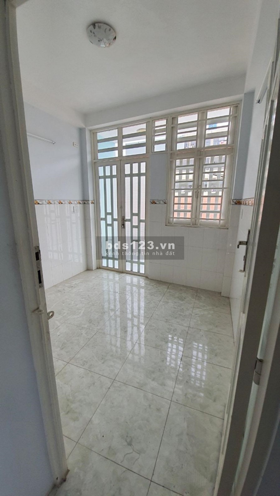Bán nhà 3tầng 3.5x8 vuông vức, Đội Cung Q11 giá 4ti1
