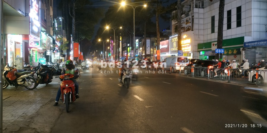 Bán nhà Mặt tiền Ba Tháng 2, Quận 10, Dt 35 m, nhỉnh 8 tỷ.