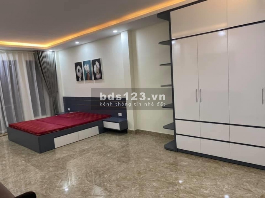 Bán gấp nhà ngõ Thổ Quan giá 3.05 tỷ, 35mx5T, MT 7,2m, ở luôn