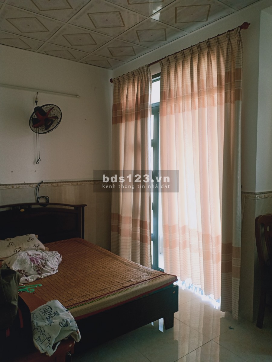 BÁN CĂN NHÀ 30M2, 2.5 TỶ, LẠC LONG QUÂN, TÂN BÌNH