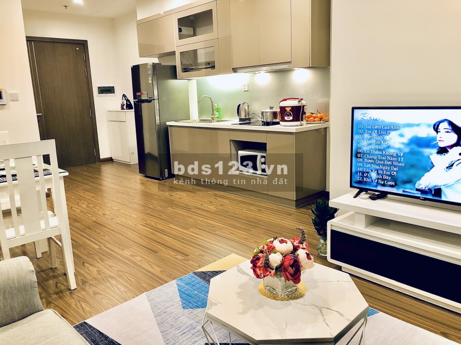 Cho thuê căn hộ 2PN - DT 72m2 nội thất cơ bản và full đồ giá rẻ nhất Vinhomes West Point Phạm Hùng