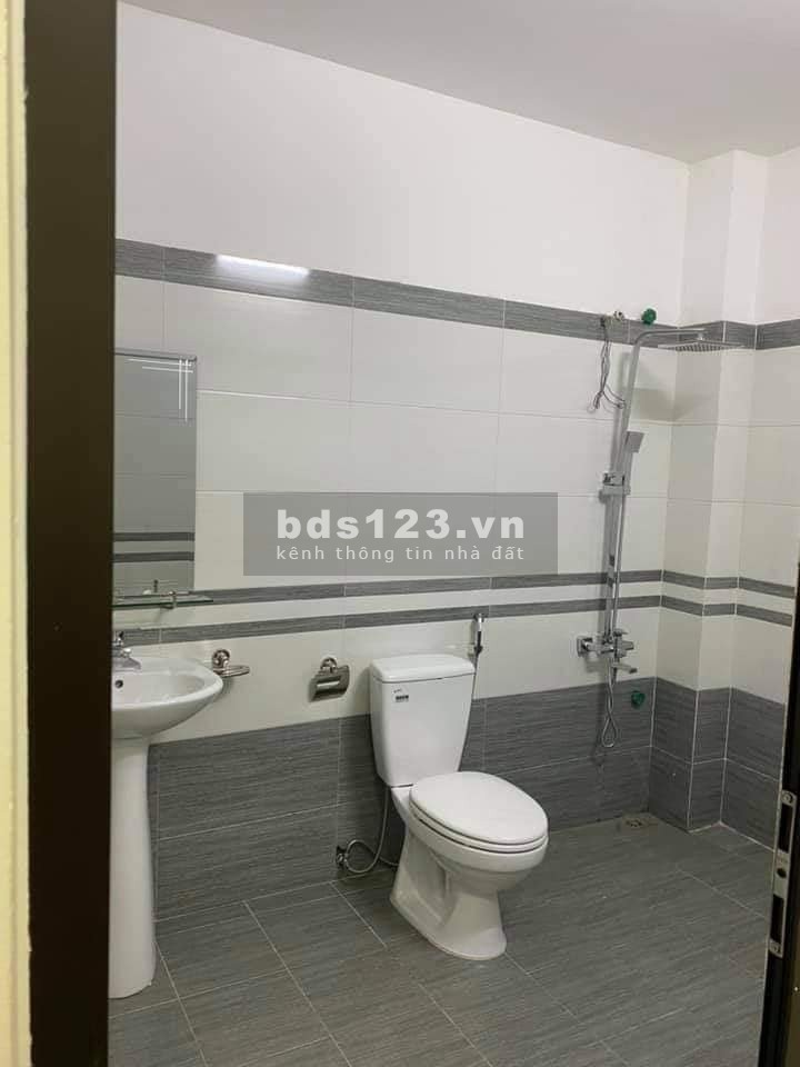 Bán nhà riêng tại Lê Trọng Tấn, 4 tầng 31m2 giá 2.82 tỷ