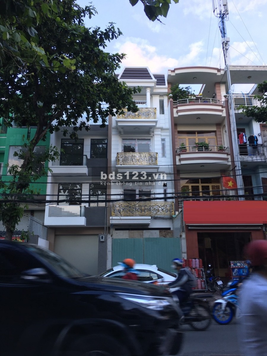 Điện Biên Phủ mặt tiền đẹp kd q10 dt 4 x 18