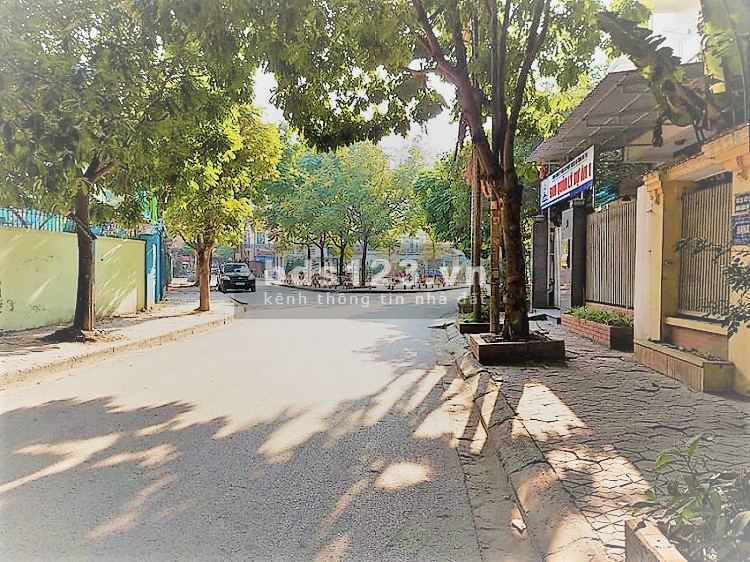 Bán nhà Trung Yên, phân lô VIP, Vỉa hè, thang máy. 120m2 5T 22 tỷ