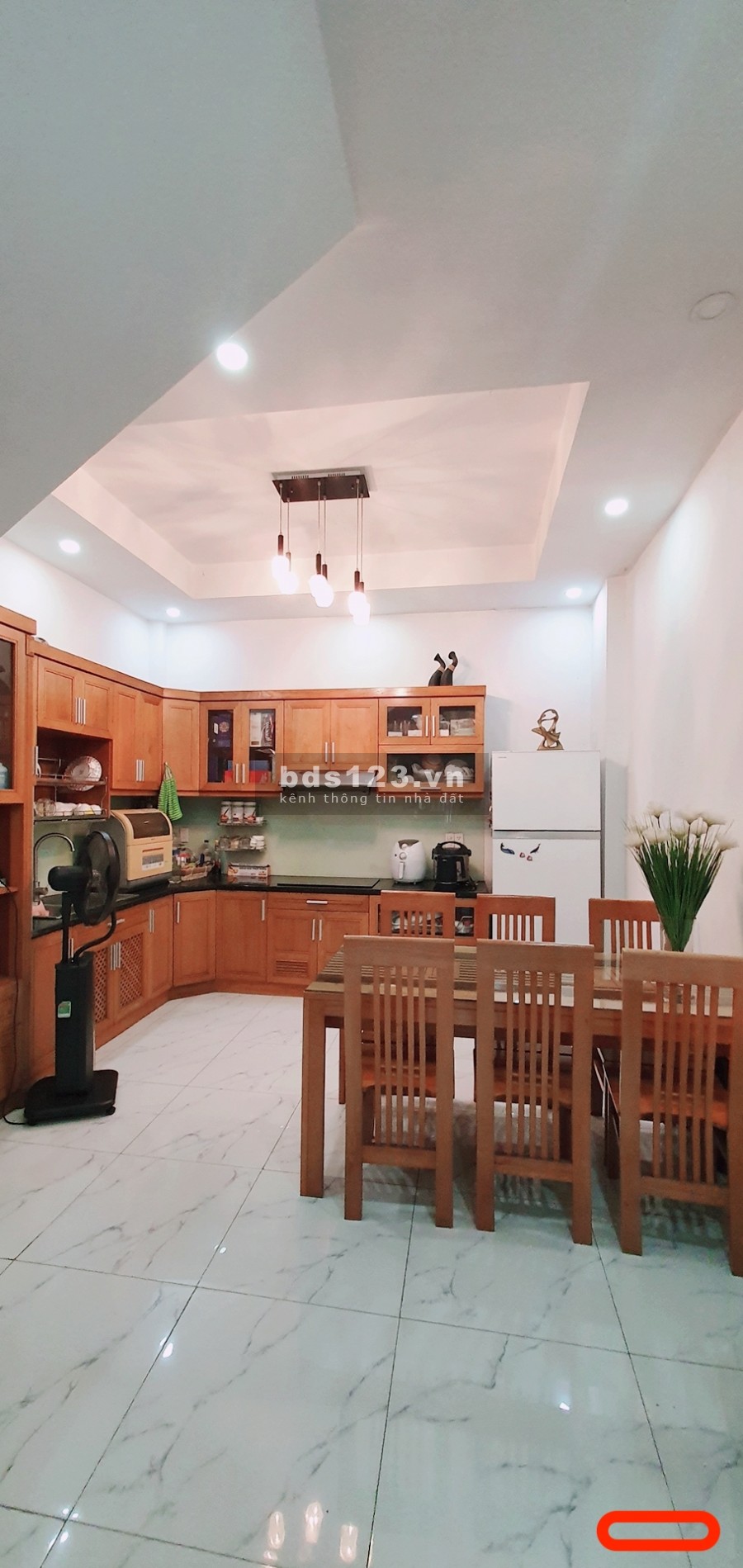HXH Phan Văn Trị 4x13m trệt, 3lầu, 5phòng ngủ, 4wc. 20tr/th.