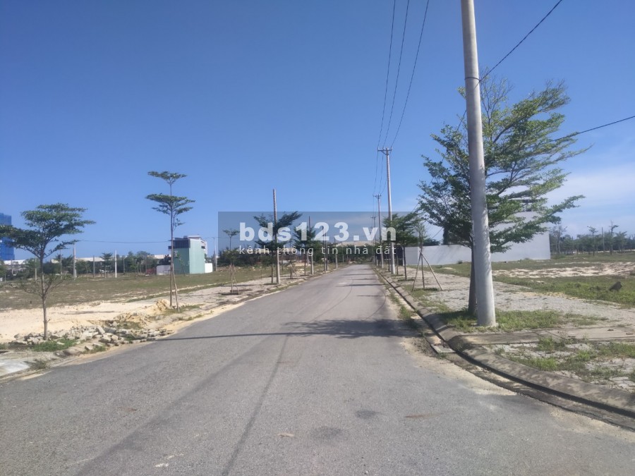 Chính chủ cần bán nhanh 110mv đất nền giá rẻ khu đô thị Ngọc Dương Riverside.