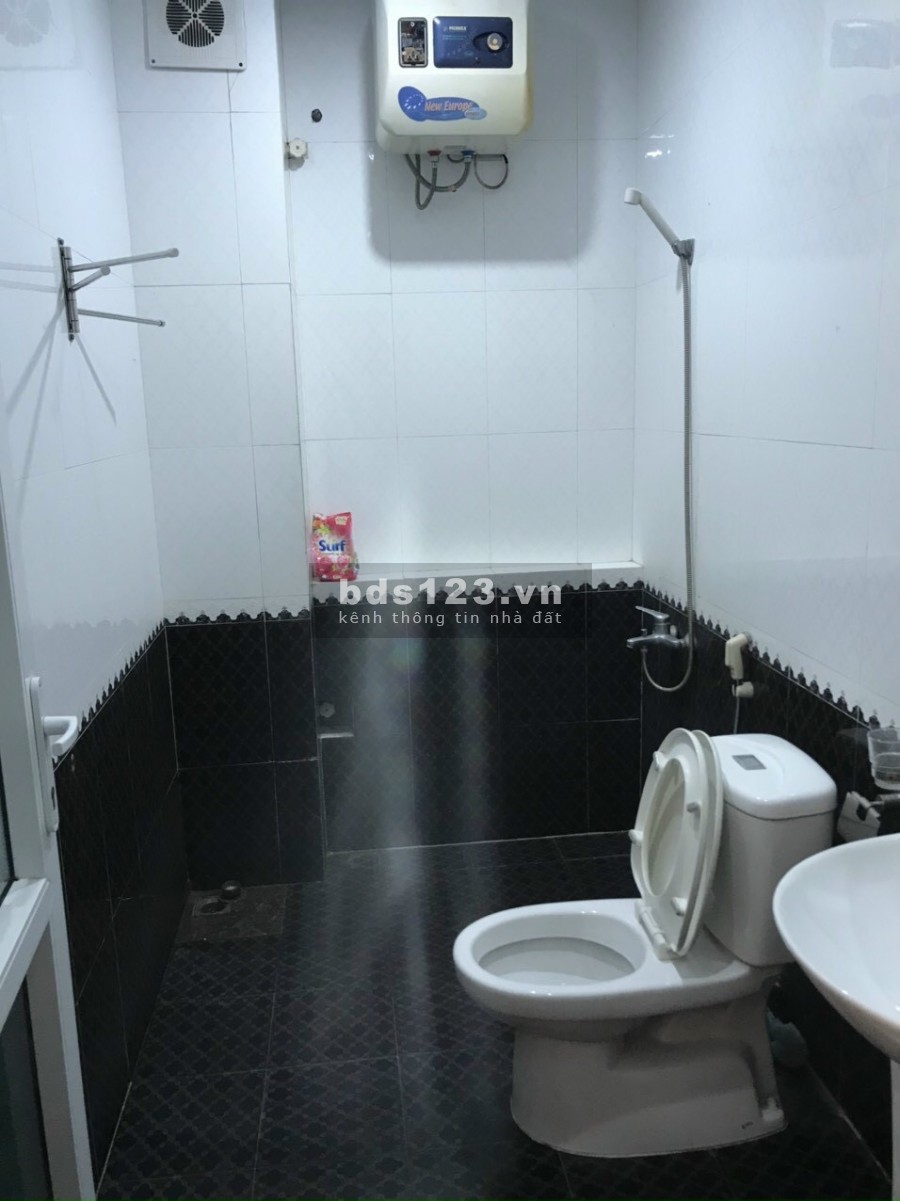 Bán nhà 3 tầng mặt phố Thượng Đạt, Tứ Minh, 74.25m2, mt 4.5m, 3.3 tỷ, vị trí đẹp