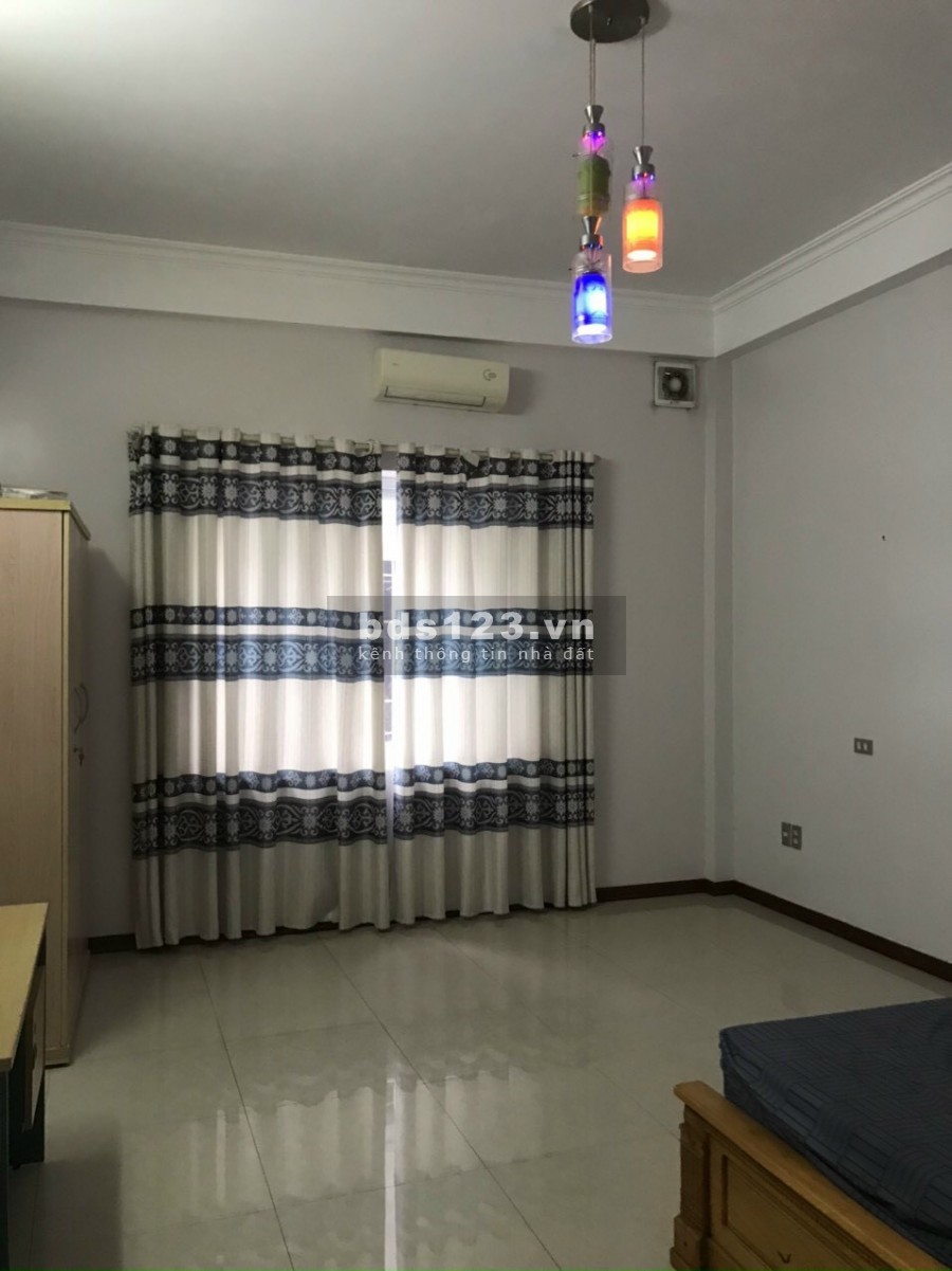 Bán nhà 3 tầng mặt phố Thượng Đạt, Tứ Minh, 74.25m2, mt 4.5m, 3.3 tỷ, vị trí đẹp