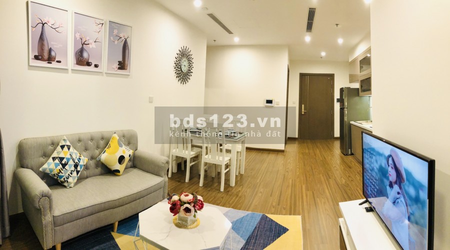 Cho thuê căn hộ 2PN - DT 72m2 nội thất cơ bản và full đồ giá rẻ nhất Vinhomes West Point Phạm Hùng