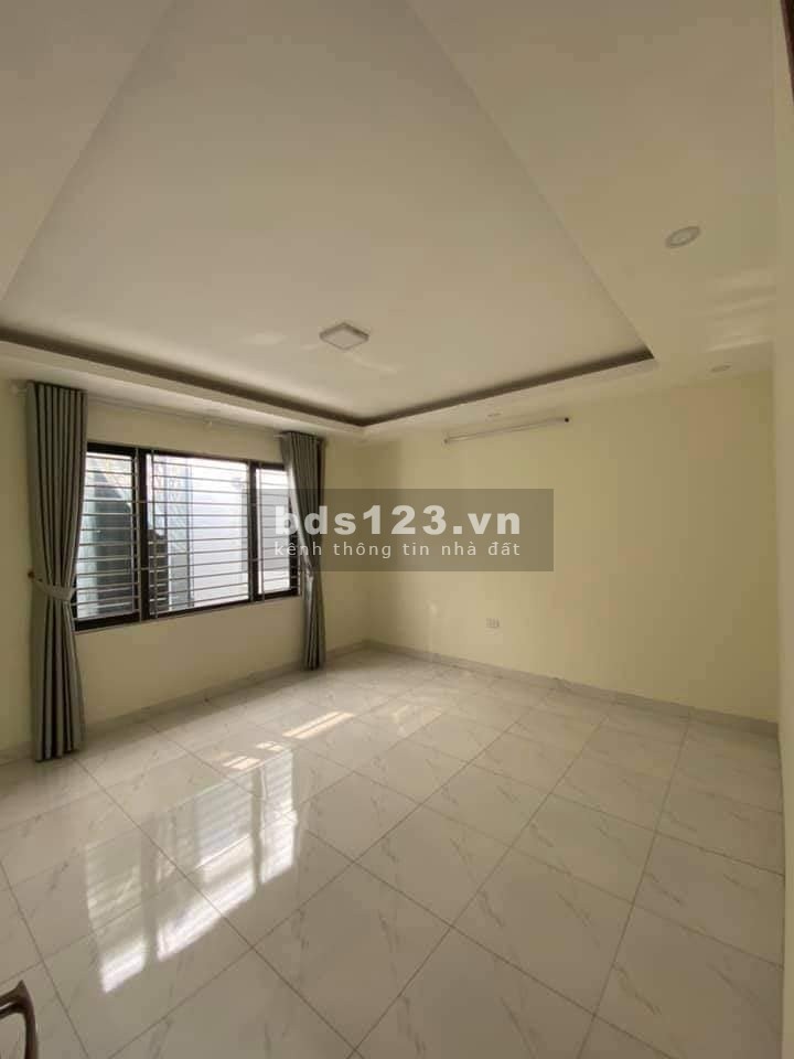 Bán nhà riêng tại Lê Trọng Tấn, 4 tầng 31m2 giá 2.82 tỷ