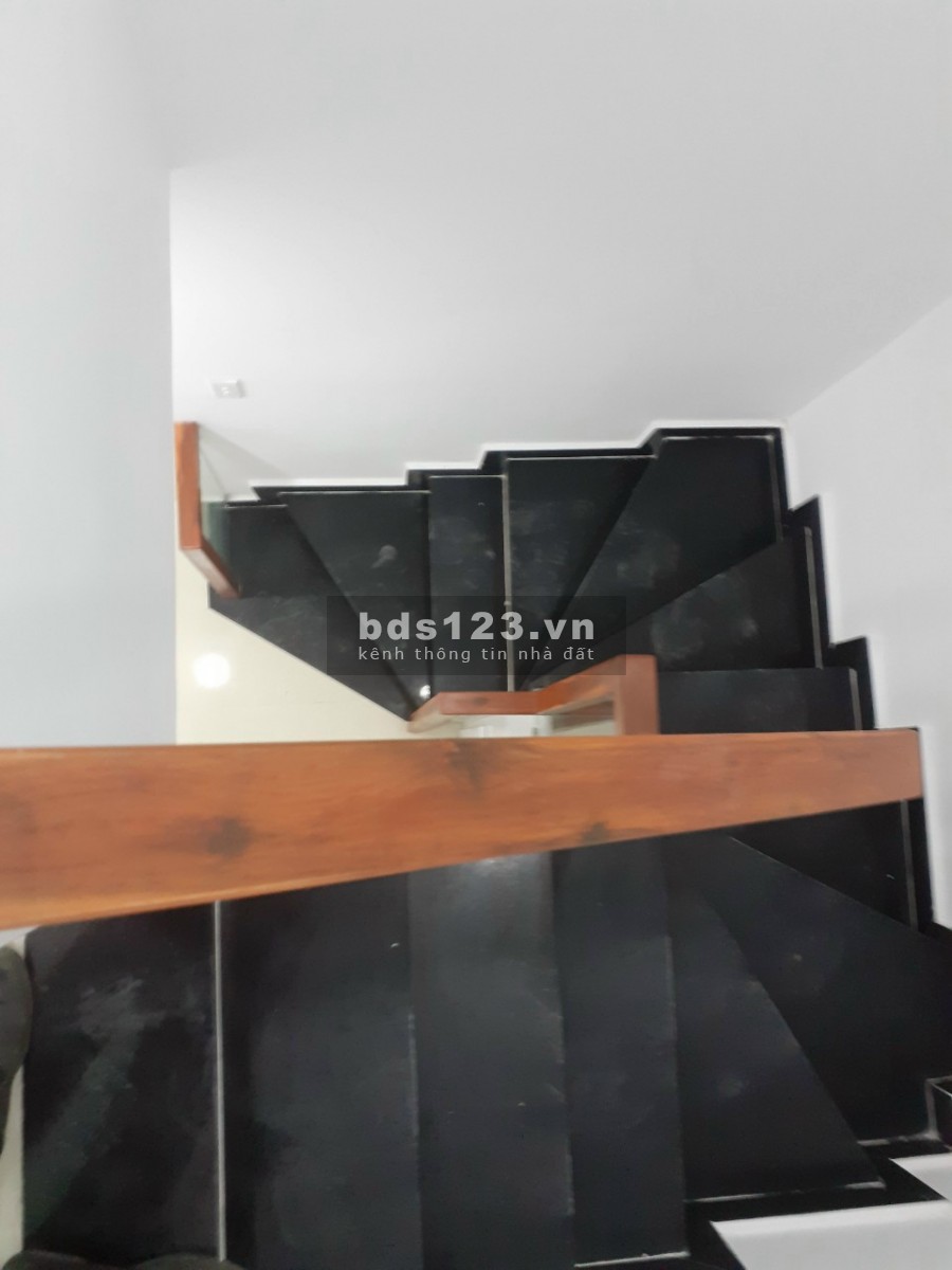 Chia tài sản nên bán gấp nhà nhỏ xinh giá rẻ cuối đường Tân Kỳ Tân Qúy giao với Ql1a, Q Bình Tân