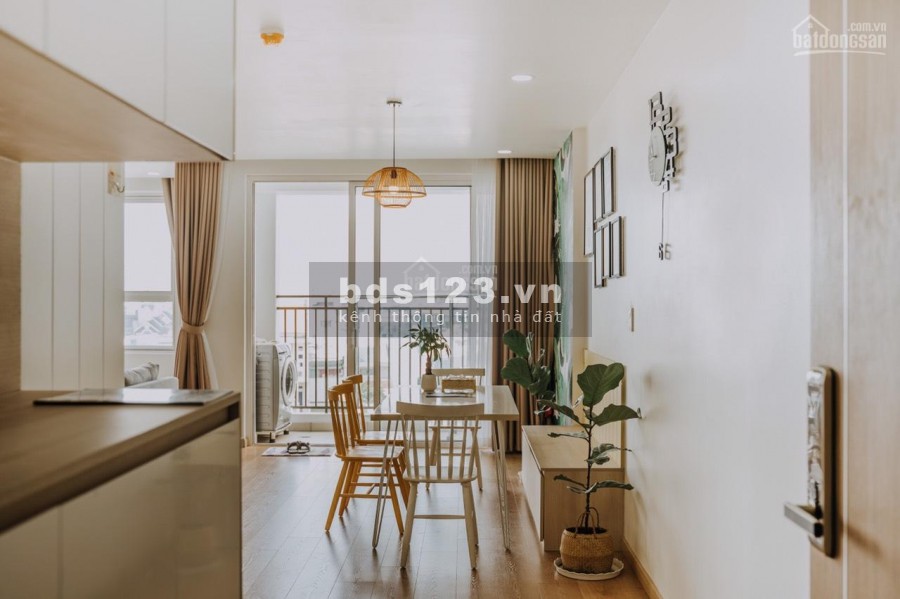Mình cần cho thuê căn hộ 80m2, 2 PN, có ban công, bàn giao ngay, đồ dùng đủ, cc The Harmona, giá 9 triệu/tháng