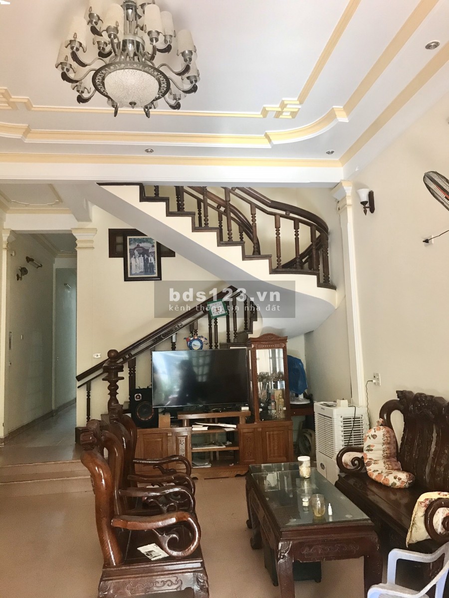 Bán nhà 2 tầng mặt tiền đường huỳnh tấn phát - kqh Kiểm Huệ