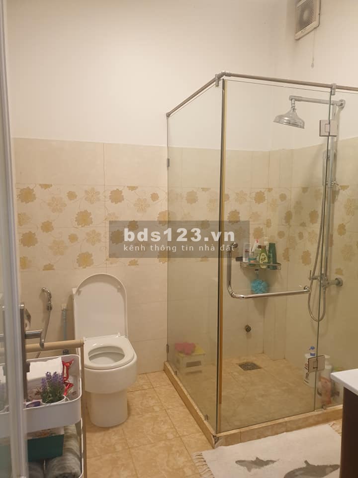 Nhà đẹp đón TẾT. CMT8 Quận 10 dt 57m2, 3 PN chỉ 4.8 tỷ