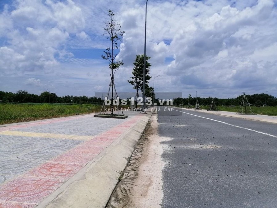 Bán Lô đất 334m2 thổ cư 120m2 SHR đường bê tông 8m tại…