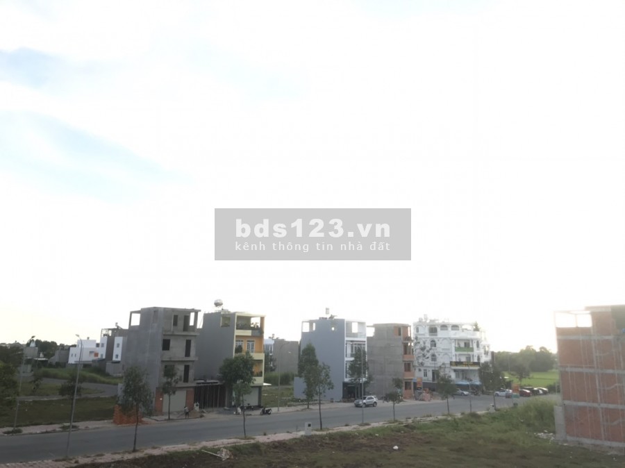 BÁN ĐẤT MẶT TIỀN ĐƯỜNG NHỰA 15M DIỆN TÍCH 90 m2 SỔ RIÊNG HỖ TRỢ TRẢ GÓP