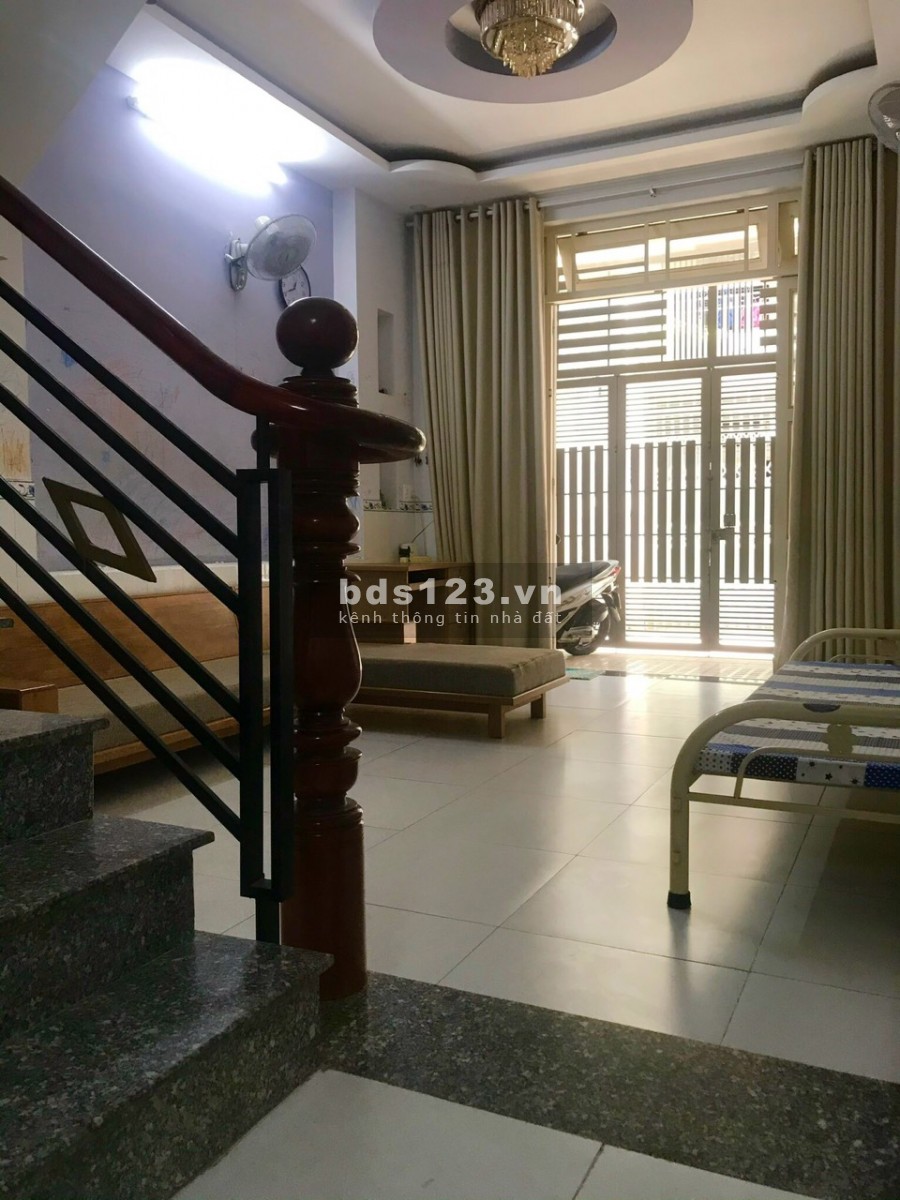 Nha hẻm xe hơi Gò Vấp, sát mặt tiền, tiện kinh doanh, mở văn Phòng.