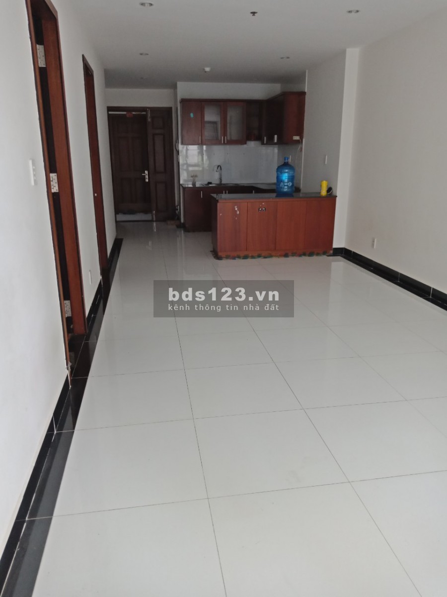 Cần cho thuê nhanh căn hộ Giai Việt Quận 8. Trước tết miễn trung gian giá rẻ. 78m2, 2pn, 2wc Nhà có rèm, tủ quần áo. Giá 7.5tr/th