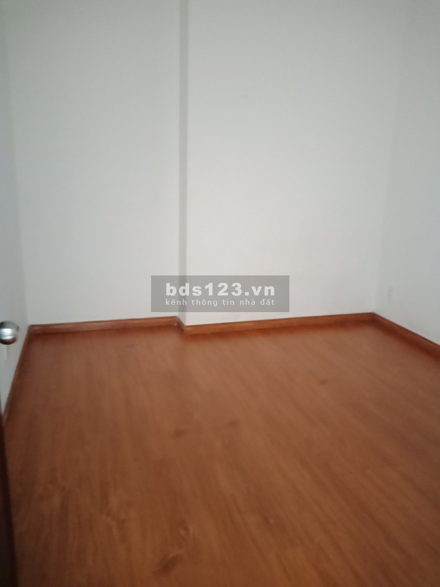 Cần cho thuê nhanh căn hộ Giai Việt Quận 8. Trước tết miễn trung gian giá rẻ. 78m2, 2pn, 2wc Nhà có rèm, tủ quần áo. Giá 7.5tr/th