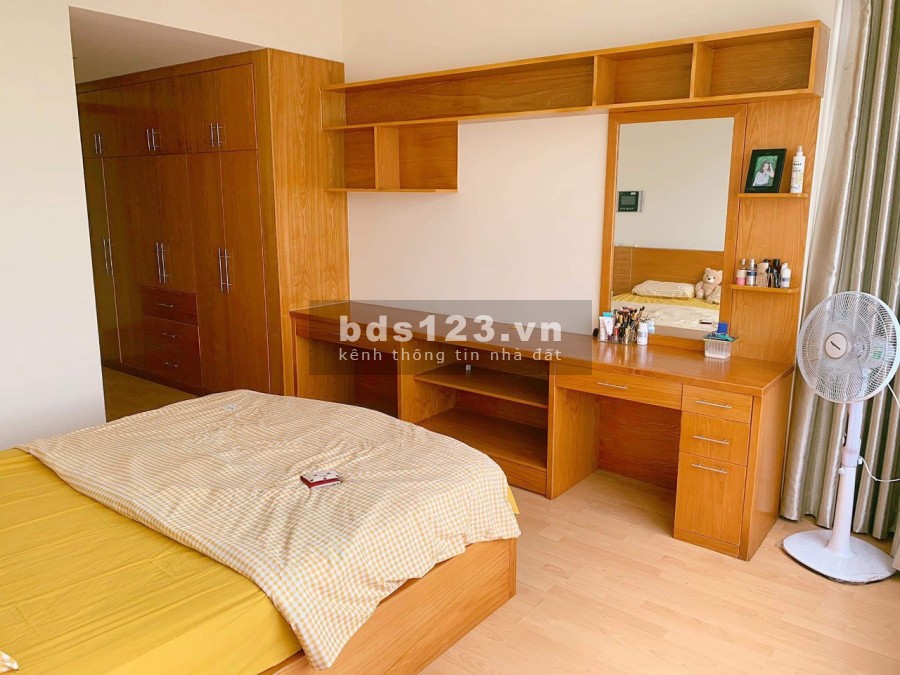 Cho thuê CC Sky Center, Phổ Quang, DT 100m2, 3PN, nội thất đầy đủ, giá 16tr/th. LH: 0765568249 VĂN