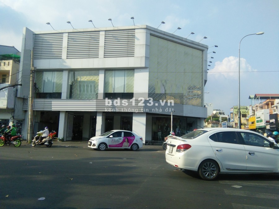 Đường Nhật Tảo, 2 mặt tiền ngang 12m. Vị trí đẹp