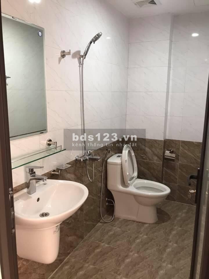 Bán nhà Mỹ Đình 35m2 5 tầng 2.8ty