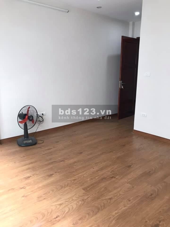 Bán nhà Mỹ Đình 35m2 5 tầng 2.8ty