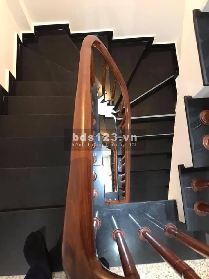 Bán nhà Mỹ Đình 35m2 5 tầng 2.8ty