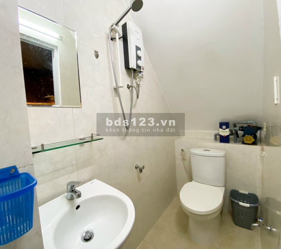Bán nhà đẹp 3 tầng dt 28m2 hẻm 235 Nam Kỳ Khởi Nghĩa, P7, Q3, giá 3.75 tỷ
