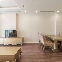 Bán CHDV phố Thụy Khuê 230m2x9T mặt tiền 10m giá 36 tỷ