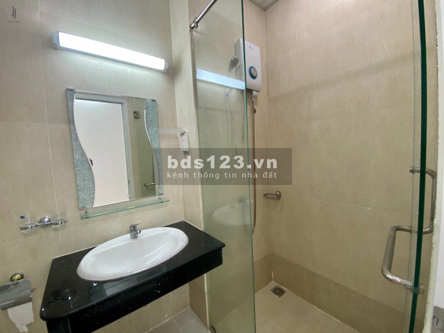 Bán nhà 96/3 Nguyễn Thông công viên lê thị riêng, giá rẻ. Tặng nội thất cho chủ mới.