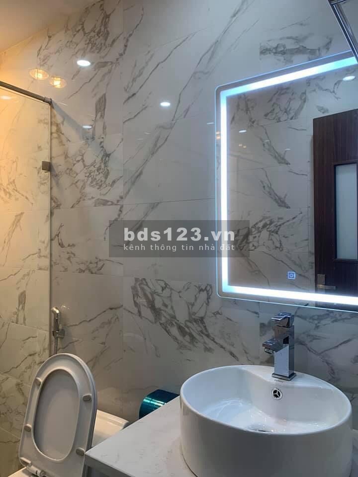 NHÀ ĐẸP CÓ 1.0.2 Trường Chinh, dt 40m2 giá chỉ 3.7 tỷ