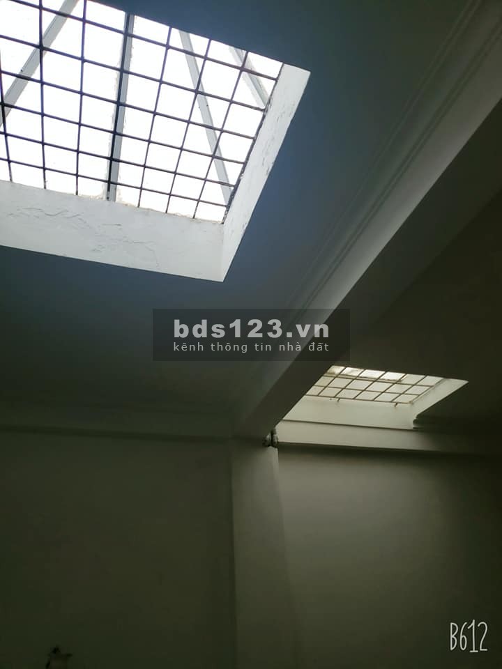 Bán nhà phố Chính Kinh, Thanh Xuân 52m MT5m 3.05 tỷ, rẻ nhất phố