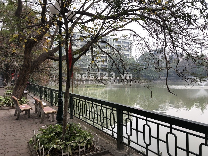 Nhà NGẮM HỒ, 2 Mặt tiền, Phân lô ÔTÔ tránh vỉa hè rộng Kim Đồng Giải Phóng