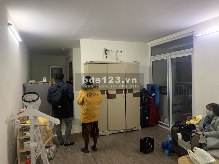 Cho thuê Chung cư Mỹ Sơn Nguyễn Huy Tưởng 2 ngủ chỉ có nóng lạnh và tủ bếp 7.5 triệu. Lh 0377983070