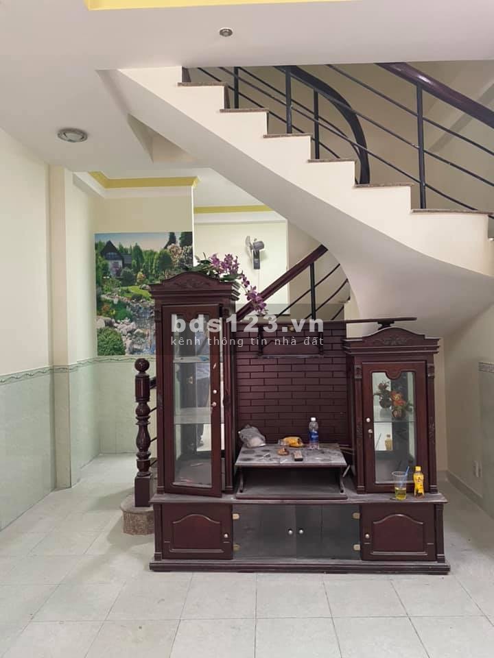 Bán nhà HXH Phan Đăng Lưu, P1 Phú Nhuận, DT 44m,4 tầng, ngang 4m. giá nhỉnh 6 tỷ