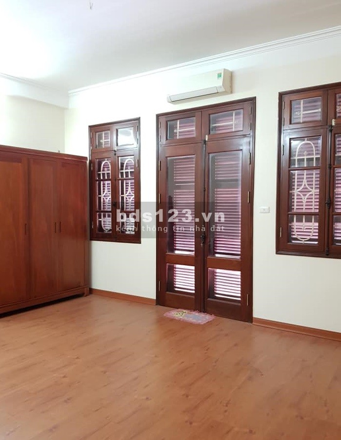 Nhà NGẮM HỒ, 2 Mặt tiền, Phân lô ÔTÔ tránh vỉa hè rộng Kim Đồng Giải Phóng