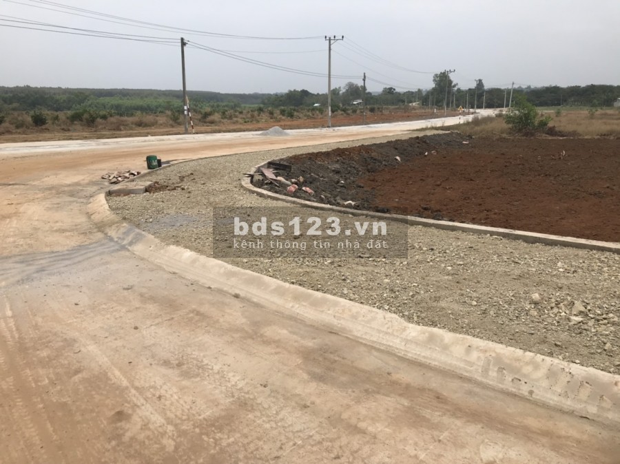 Chính chủ vỡ nợ bán lô đất gần vòng xoay Hắc Dịch