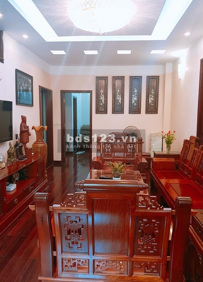 Nhà NGẮM HỒ, 2 Mặt tiền, Phân lô ÔTÔ tránh vỉa hè rộng Kim Đồng Giải Phóng