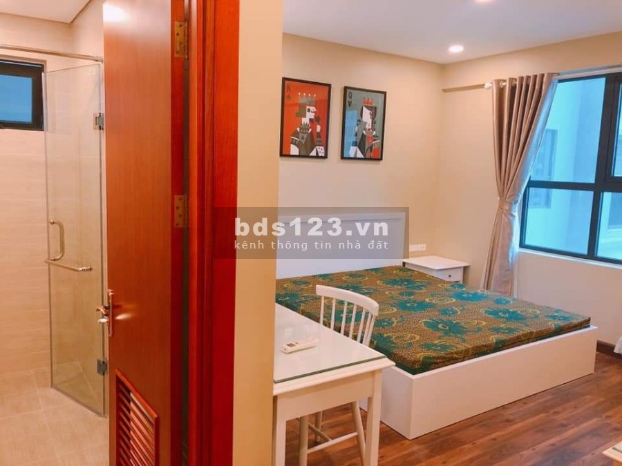 Chủ nhà bán căn 2 ngủ, ban công đông nam, full đồ đẹp tại Goldmark City