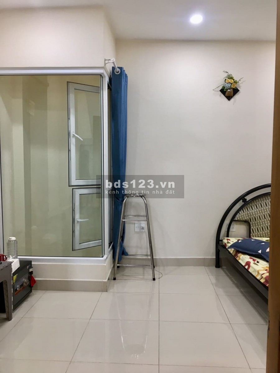 Bán nhà đường Lê Đức Thọ, xe hơi ngủ trong nhà, nhà đẹp vào ở ngay.
