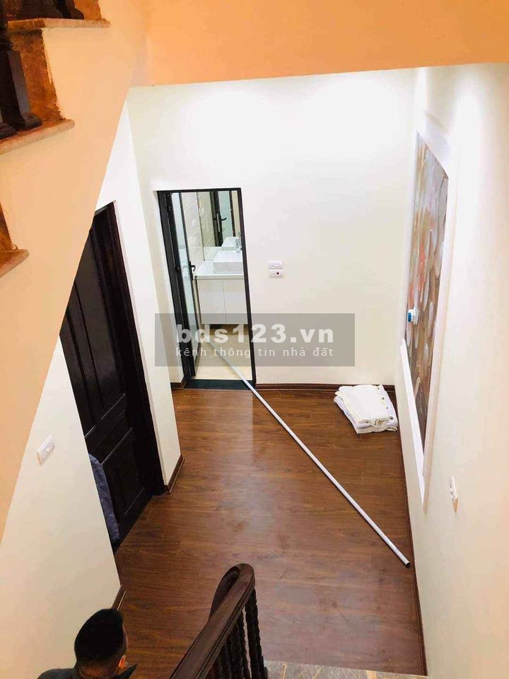 Bán cung điện ngay ngã tư sở, 3 thoáng 72m2 chỉ nhỉnh 4 tỷ.lh 0977047719