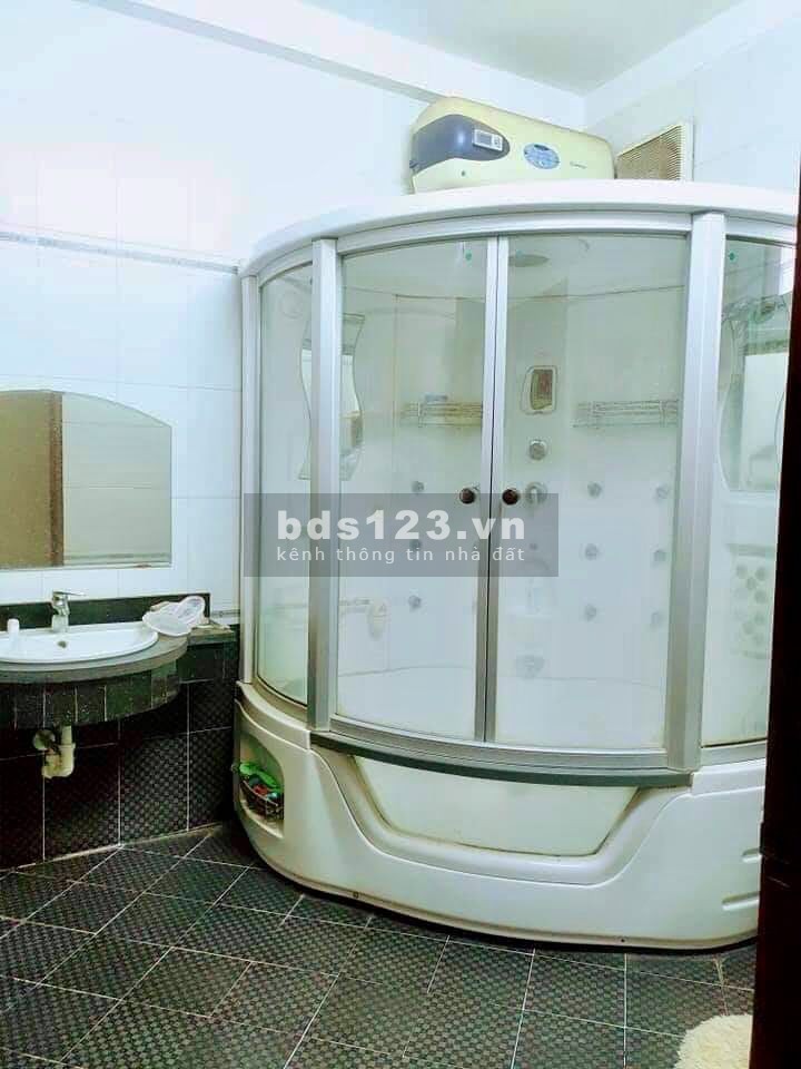 Lĩnh Nam, nhà rộng đẹp, sát phố, ô tô đỗ cửa, DT53m2, 5 tầng, nhỉnh 5 tỷ, Hoàng Mai