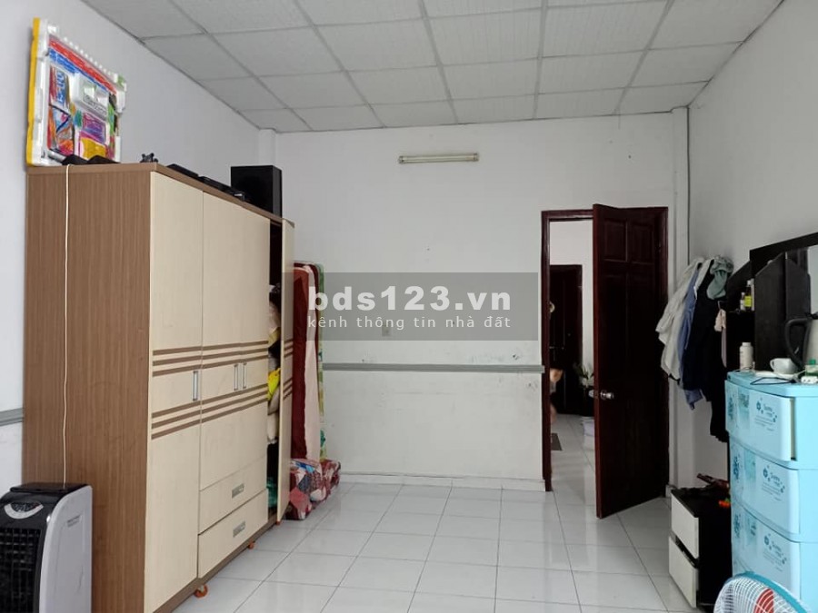 Nhà 3 tầng, Hẻm rộng, nhà mới ở ngay 4 phòng đầy đủ nội thất, giá 4,3 tỷ