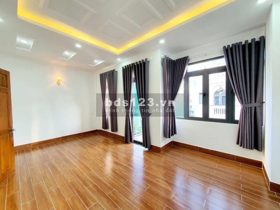 Nhà 1 trệt 2 lầu / 79-127m2 / gần chợ Bình Chánh chỉ từ 1.8 tỷ