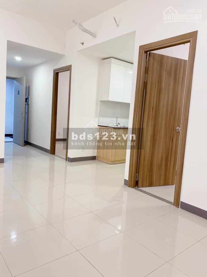Có căn hộ tầng 10 cần cho thuê rộng 60m2, 2 PN, giá 6.5 triệu/tháng, chưa nội thất, cc Imperial Place