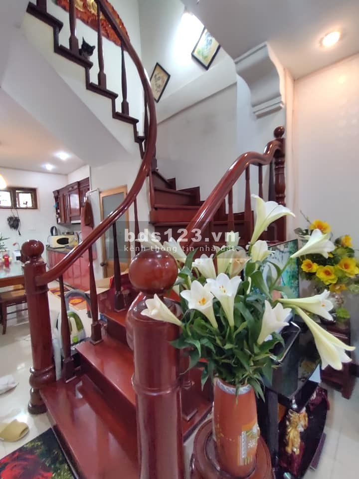 BÁN NHÀ HOÀ HƯNG dt 38M2 giá 4 TỶ 950 TRUNG TÂM QUẬN 10