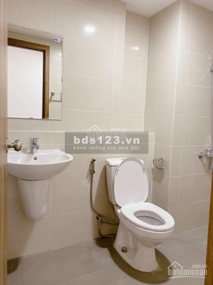 Có căn hộ tầng 10 cần cho thuê rộng 60m2, 2 PN, giá 6.5 triệu/tháng, chưa nội thất, cc Imperial Place